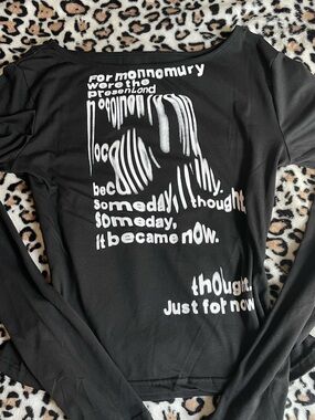 ♡ Black Long-Sleeve Graphic Tee White Print